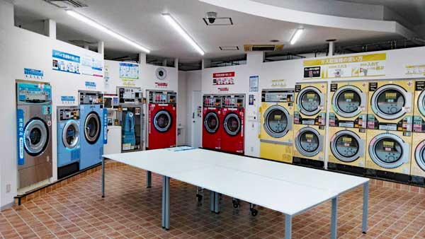 コインランドリー/ピエロ408号けやき台店 店内