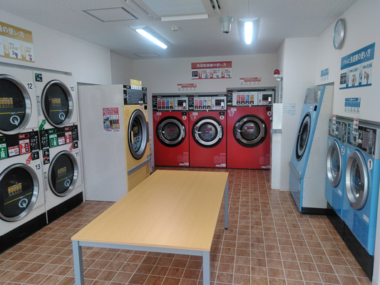 コインランドリー/ピエロ153号浅間町店 店内