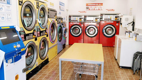 コインランドリー/ピエロ197号淵野辺店 店内