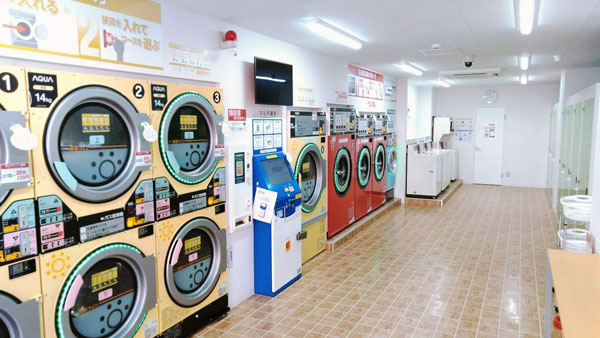 コインランドリー/ピエロ274号堀ノ内町店 店内