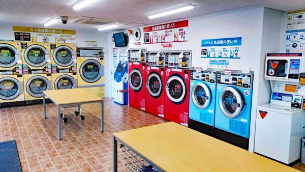 コインランドリー/ピエロ319号上鶴間本町店 店内