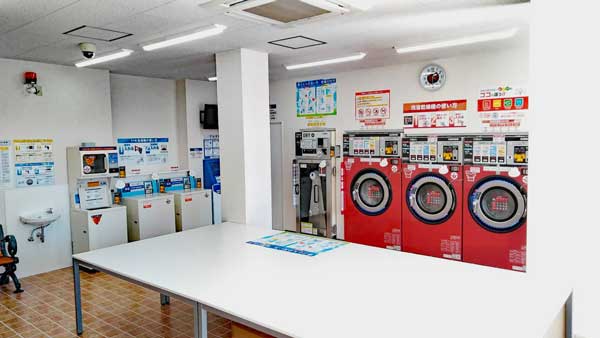 コインランドリー/ピエロ394号宮内店 店内