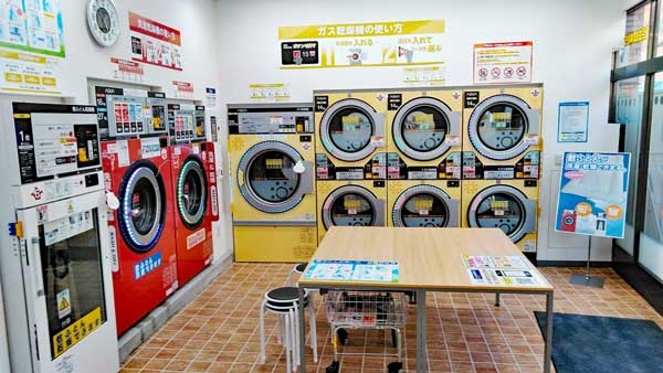 コインランドリー/ピエロ405号台原店 店内