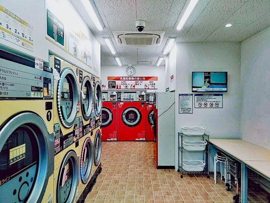 コインランドリー/ピエロ284号永和店 店内