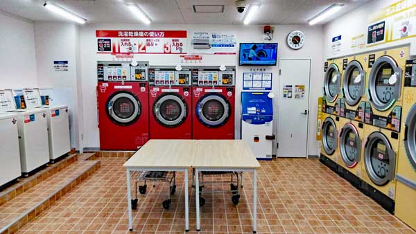 コインランドリー/ピエロ373号大町東店 店内