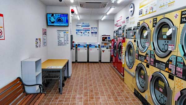 コインランドリー/ピエロ386号生野西店 店内