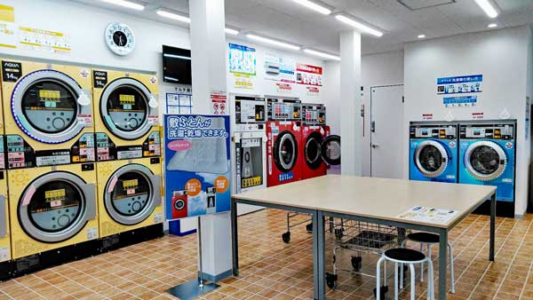 コインランドリー/ピエロ401号勝山店 店内