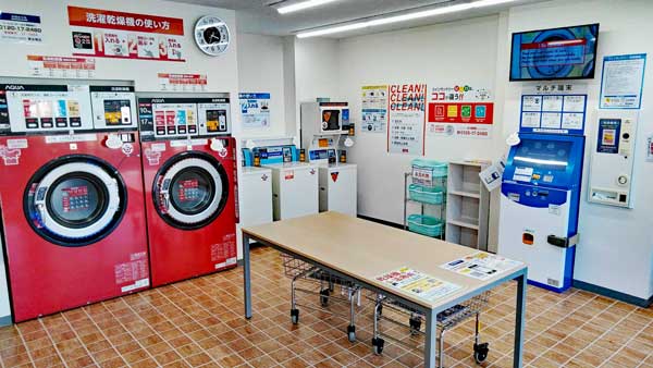 コインランドリー/ピエロ404号東岩槻店 店内