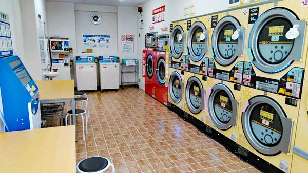 コインランドリー/ピエロ420号川口店 店内