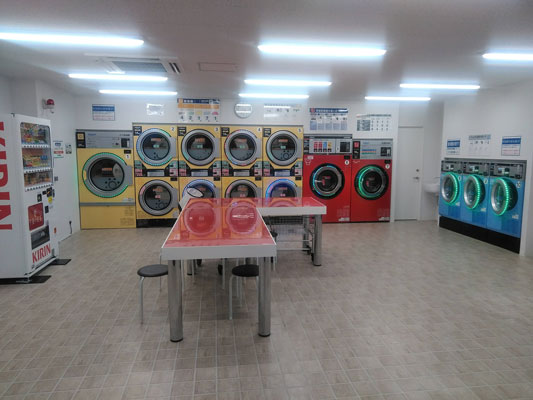 コインランドリー/ピエロ112号東和店 店内