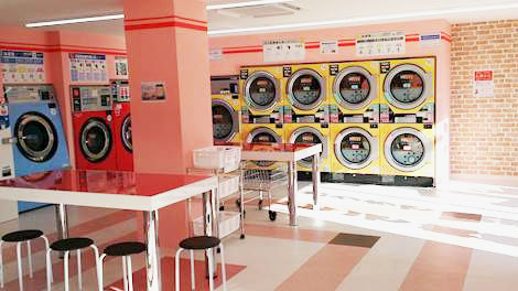 コインランドリー/ピエロ113号鹿浜店 店内