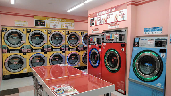 コインランドリー/ピエロ121号栄町店 店内