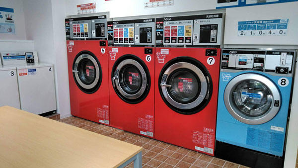 コインランドリー/ピエロ129号足立店 店内