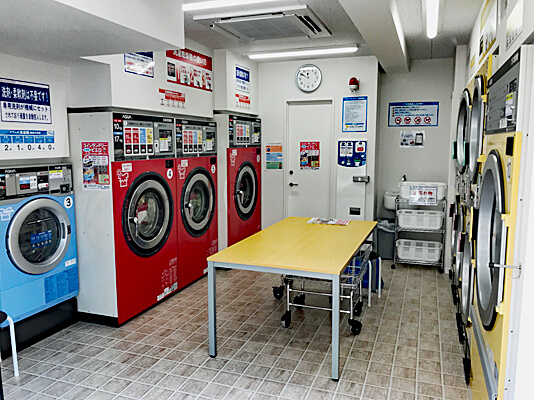 コインランドリー/ピエロ130号西大井店 店内