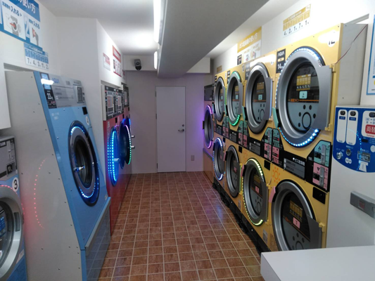 コインランドリー/ピエロ154号桜丘町店 店内