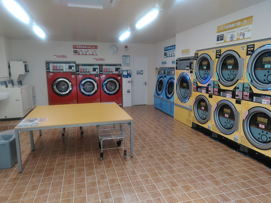 コインランドリー/ピエロ170号上池台店 店内