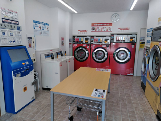 コインランドリー/ピエロ173号綾瀬店 店内