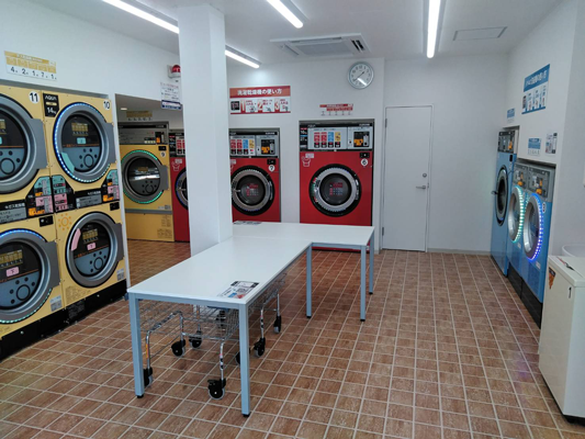 コインランドリー/ピエロ179号大島店 店内