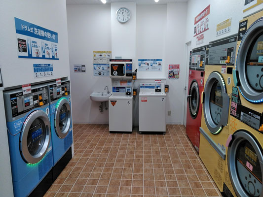 コインランドリー/ピエロ193号千住店 店内