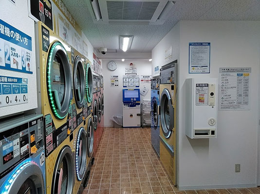 コインランドリー/ピエロ216号梅田店 店内