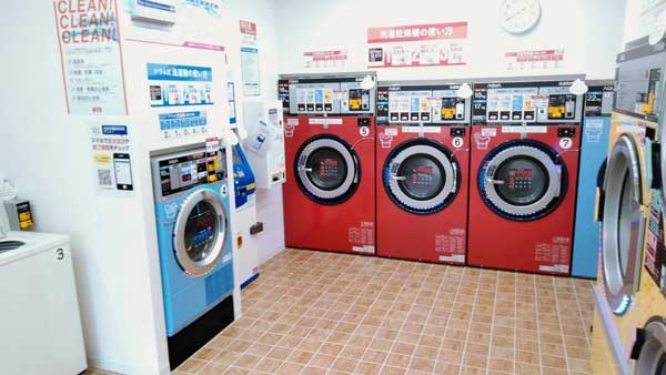 コインランドリー/ピエロ227号青戸店 店内