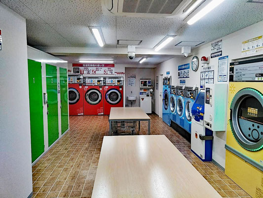 コインランドリー/ピエロ245号鵜の木店 店内