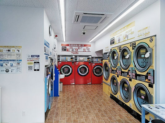 コインランドリー/ピエロ260号一之江店 店内