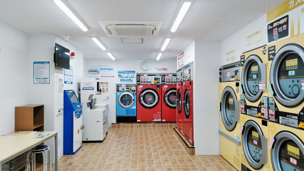 コインランドリー/ピエロ261号東新小岩店 店内