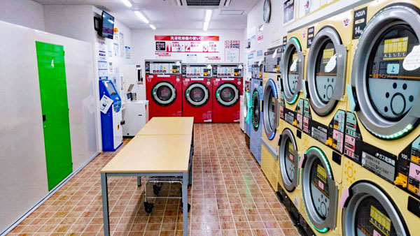 コインランドリー/ピエロ304号青戸8丁目店 店内