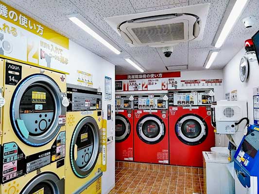 コインランドリー/ピエロ347号新中野店 店内