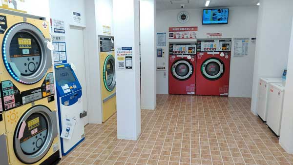コインランドリー/ピエロ359号下目黒店 店内
