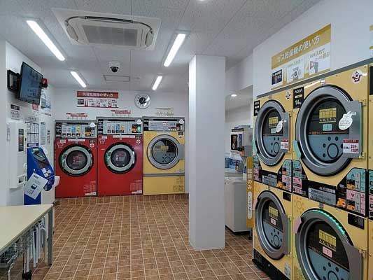 コインランドリー/ピエロ360号東小松川店 店内
