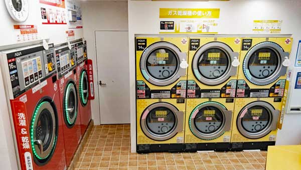 コインランドリー/ピエロ362号松原店 店内