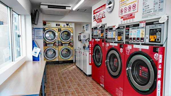 コインランドリー/ピエロ371号西早稲田店 店内