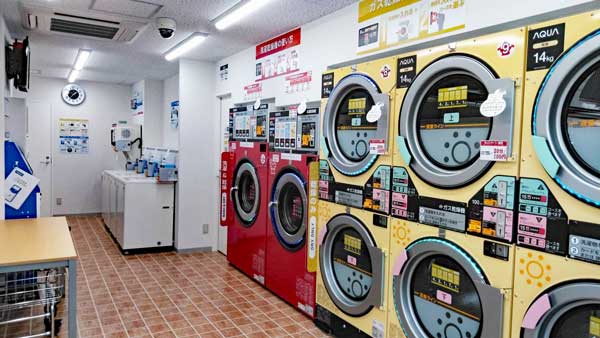 コインランドリー/ピエロ374号柳橋店 店内