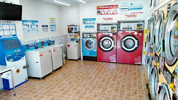 コインランドリー/ピエロ399号湯里店 店内