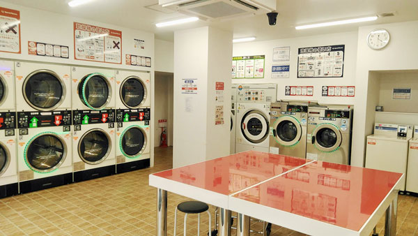 コインランドリー/ピエロ83号東小岩店 店内