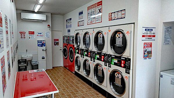 コインランドリー/ピエロ66号東葛西店 店内