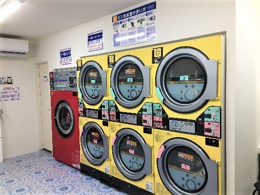 コインランドリー/ピエロ38号北区豊島店 店内