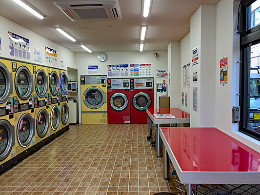 コインランドリー/ピエロ97号西糀谷店 店内