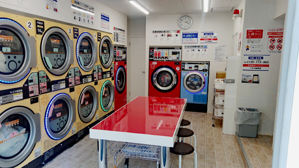 コインランドリー/ピエロ118号高田店 店内